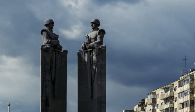Forțele Navale Române omagiază eroii căzuți  la datorie - cinsteveteranilor-1541778706.jpg