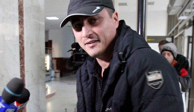 Cristian CIOACĂ ar putea plăti DAUNE morale de CINCI MILIOANE de EURO pentru fiul său - cioacaevz-1364971268.jpg