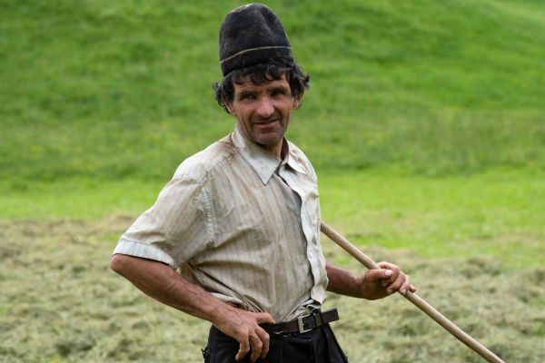 Doi ciobani se iau la bătaie - cioban-1761674888.jpg