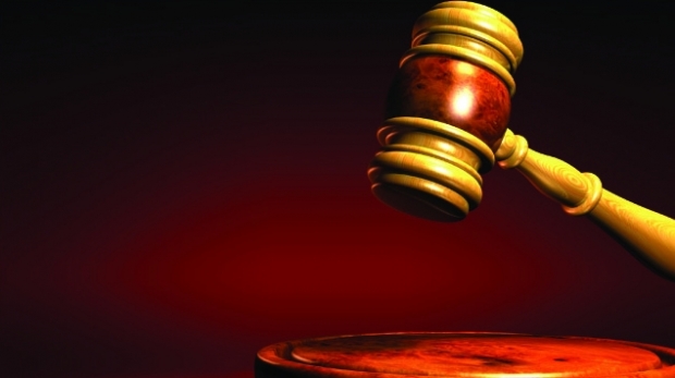Judecătorul lui Dan Voiculescu, reținut pentru 24 de ore - ciocanjudecatorgruprc88019500-1398785953.jpg