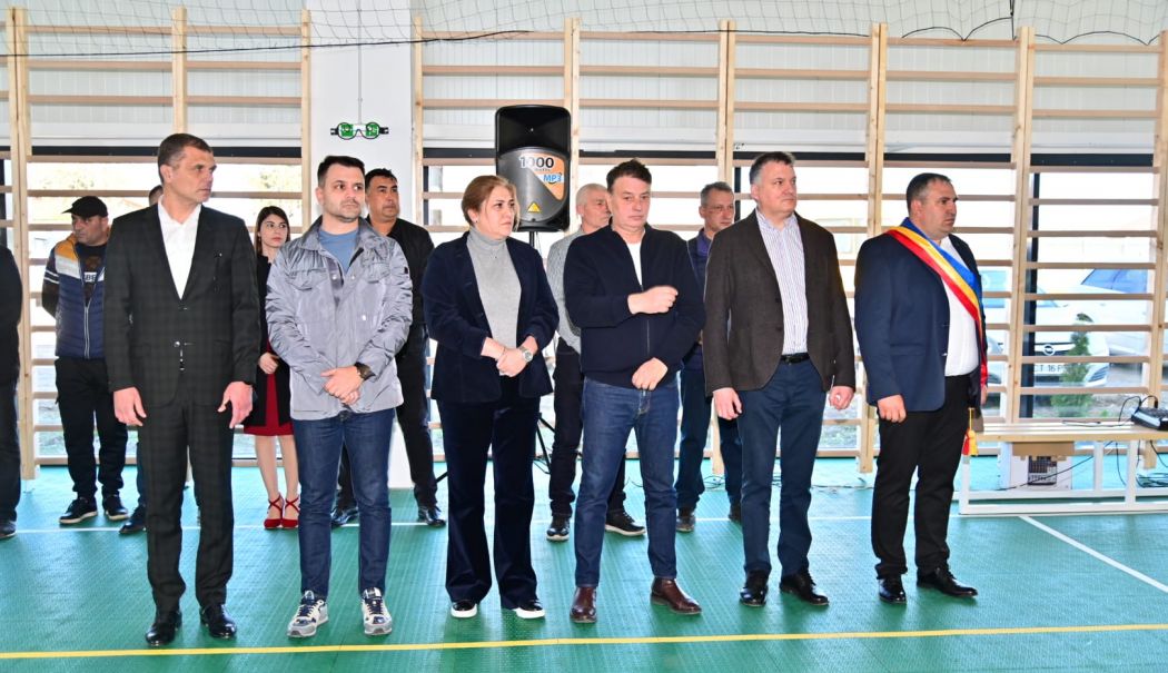 Primarul Ionuț Șerbu a inaugurat noua sală de sport din comuna Ciocârlia - ciocarlia-sala-1712063670.jpg