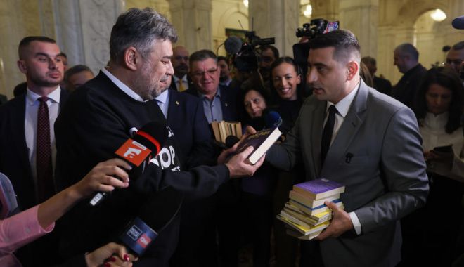 Marcel Ciolacu, schimb de replici cu George Simion pe holurile Parlamentului - ciolacu-simion-1701180809.jpg