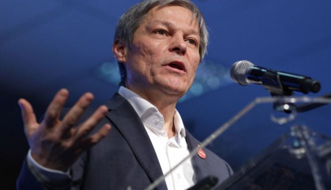 Premierul desemnat începe negocierile pentru formarea noului guvern: Cerem refacerea coaliţiei în formula ei iniţială - ciolos-1634017445.jpg