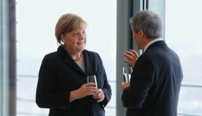 Ce spune Merkel despre aderarea României la Schengen - ciolosmerkel1465x390-1452238760.jpg