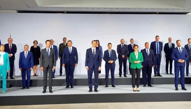 Ministrul Apărării, prezent la o importantă reuniune internațională - ciuca-1598598114.jpg