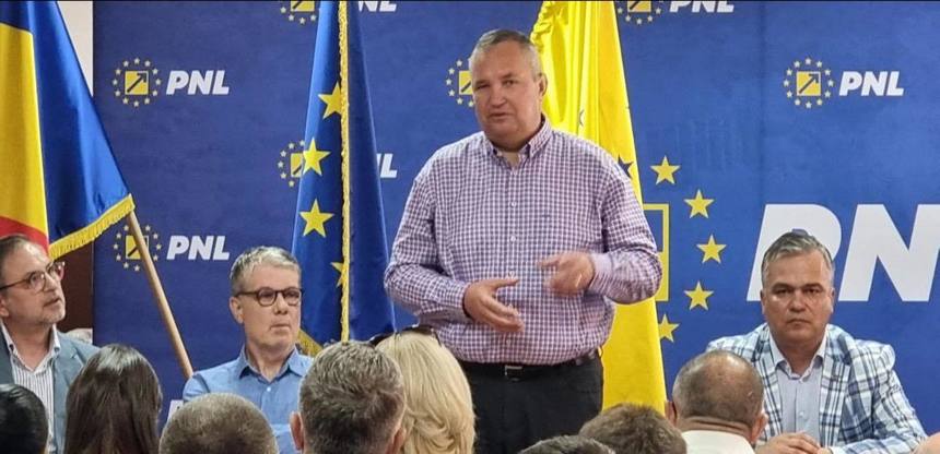 Conducerea PNL s-a reunit la Braşov. Nicolae Ciucă face strategii de campanie electorală