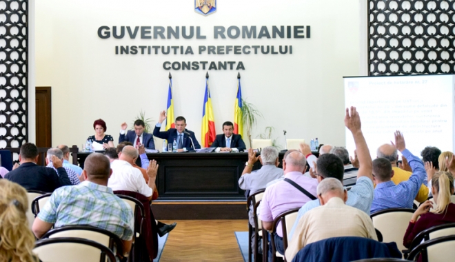 S-a îngropat securea războiului privind transportul Constanța-Năvodari. Ce au decis consilierii județeni - cjc-1501258302.jpg