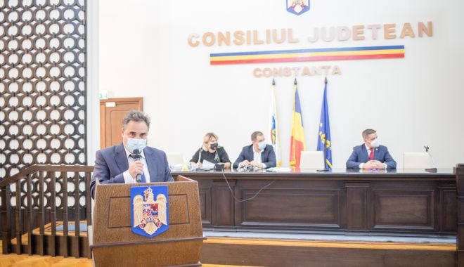 Consilierii județeni s-au reunit în ședință ordinară. CE PROIECTE AU VOTAT - cjc-1639409848.jpg