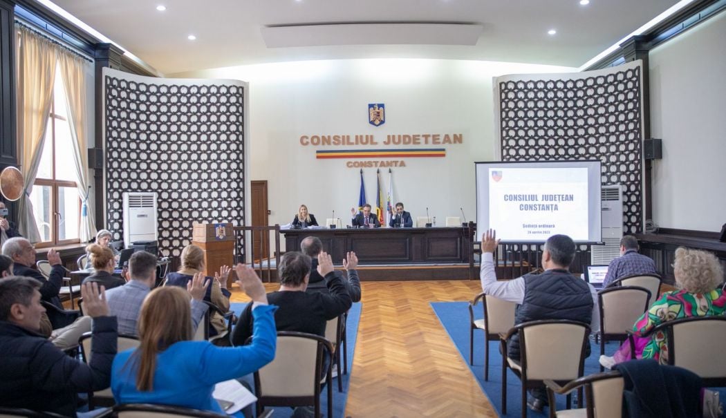 După chiulul de ieri, consilierii județeni au reușit să voteze, astăzi, proiectele importante pentru Constanța