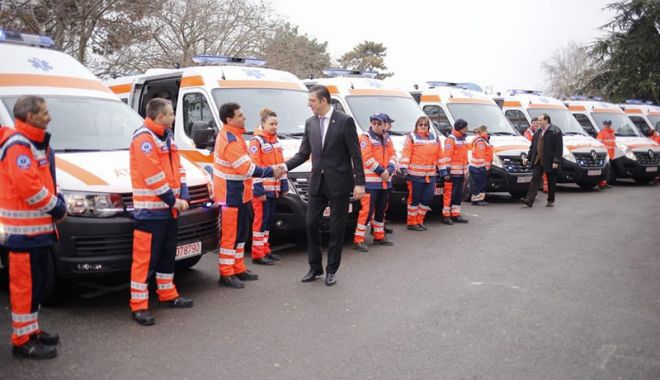 A venit Moș Crăciun la Serviciul de Ambulanță Județean! Cum a înnoit parcul auto - cjcambulantetutuianu-1545414354.jpg