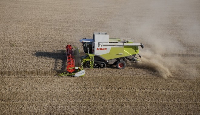 Top firme pe anul 2010 - Cine a scos cel mai mult din agricultură - claas4-1320970070.jpg