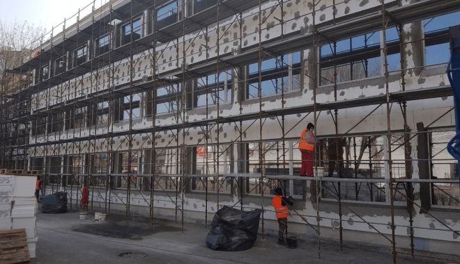 Bugetul pentru Programul ''Eficienţă energetică în clădiri publice'' a fost terminat în 6 minute - cladire-1702305616.jpg