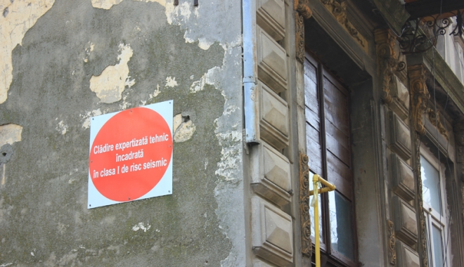 CONSTANȚA ȘI AMENINȚAREA CUTREMURULUI. Grădinițe, școli, licee, în clădiri cu risc seismic. 
