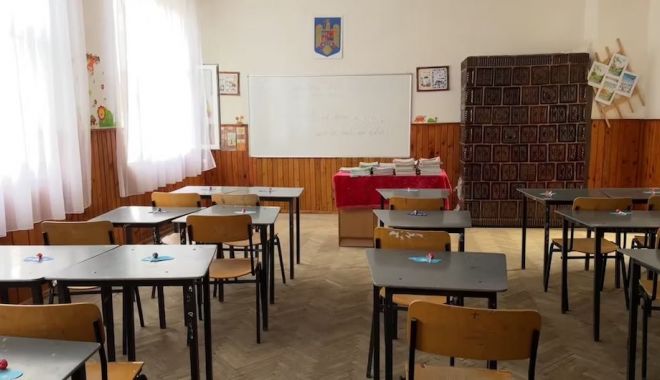 Ministerul Educaţiei a cerut situaţia burselor de merit pentru medii sub 5 - clasa-1698342410.jpg