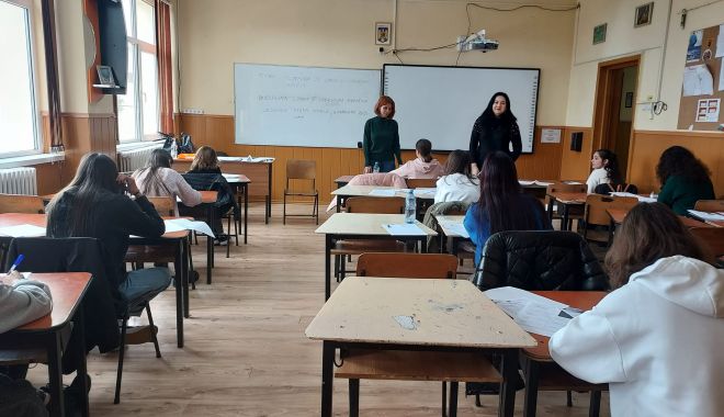Medii doar cu două note și situație anuală încheiată fără validarea consiliului de administrație al școlii