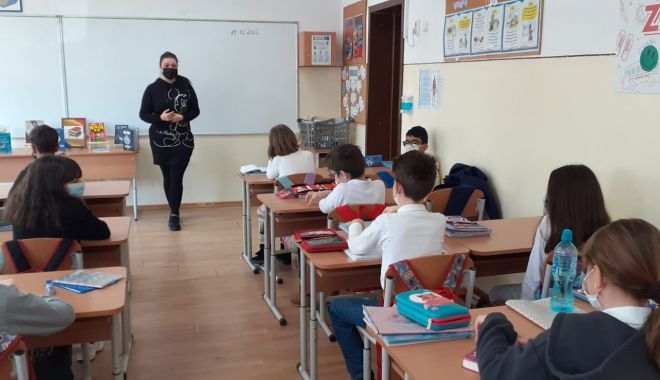 OFICIAL! Calendarul înscrierii în învățământul primar pentru anul școlar 2022-2023 - clasaelevi2-1648044080.jpg
