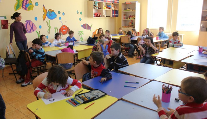 Clasele pregătitoare așteaptă vizita părinților - clasapregatitoare2-1364583420.jpg