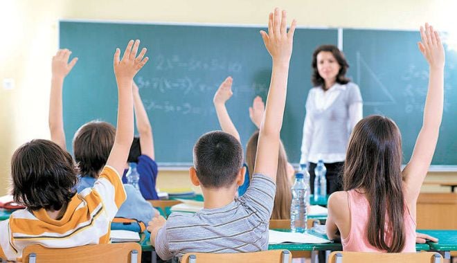 Învăţătorii din România au cele mai numeroase clase cu elevi din Uniunea Europeană - clase-1630996033.jpg