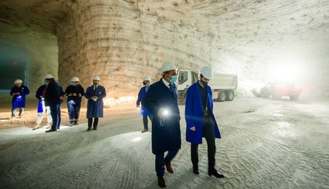 România va fi pe harta lumii în ce priveşte producţia de baterii pentru maşinile electrice - claudiunasuisalromgrafit-1624604227.jpg