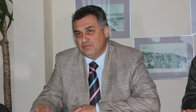 Cine e viceprimar la Mangalia? - claudiutusac11-1330114946.jpg