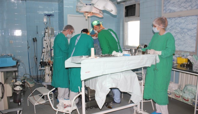 Cazul bolnavei de cancer din CONSTANȚA / Șefa de la Ambulanța Dolj și-a dat DEMISIA - clinicadechirurgiereabilitata136-1369926876.jpg