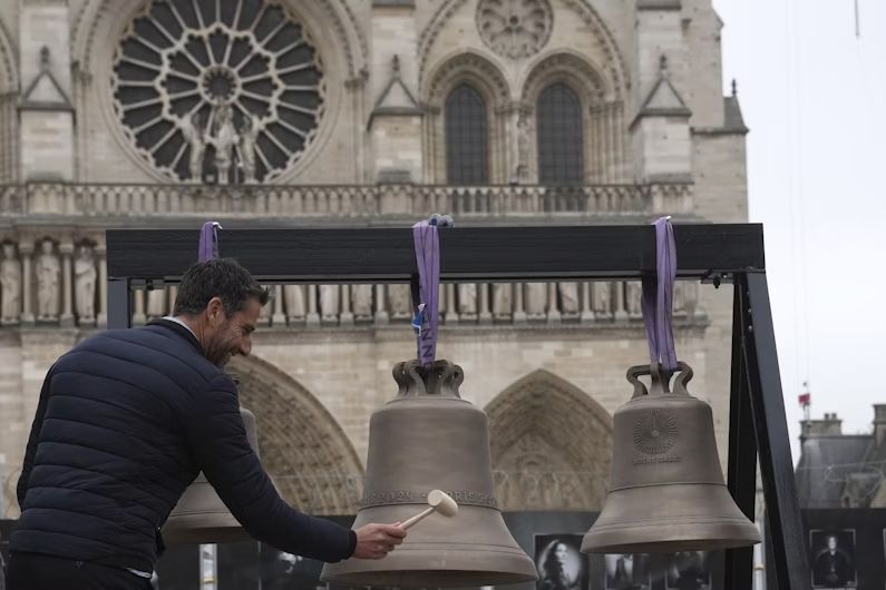 Clopotele de la Catedrala Notre-Dame din Paris au bătut iar, după incendiul din 2019 - clopote-notre-dame-1731074877.jpg