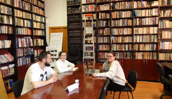 Întâlnire a Clubului de Scriere Creativă. Pași de urmat spre cariera de scriitor - club-scriere-creativa-1682598343.jpg