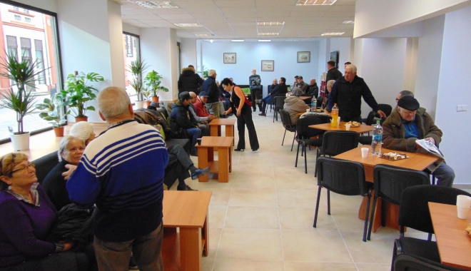 A fost deschis un nou club pentru pensionari, la Constanța - clubpensionari-1481117056.jpg