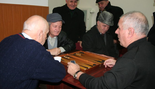 Ce pensii au bătrânii constănțeni - clubulpensionarilorstrmirceabatr-1321366083.jpg