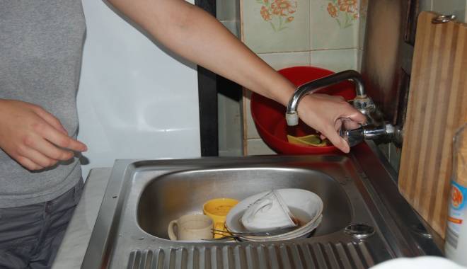 O ZI ÎNTREAGĂ FĂRĂ APĂ RECE, LA CONSTANȚA - cmsimage000020950-1449744308.jpg