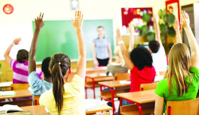 Academie de pedagogie digitală pentru profesori - cmykteachforromaniasursarecomand-1594821988.jpg