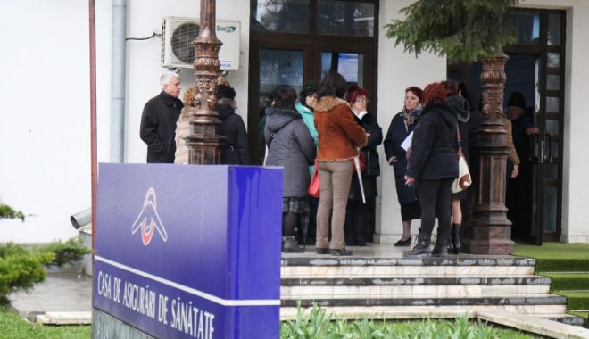 Doar 35% dintre medicii de familie au încheiat contracte pentru vaccinarea anti-COVID - cnas-1632851707.jpg