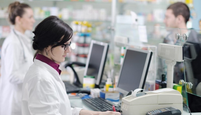Farmaciștii își dau întâlnire - coada13856165741405412086-1488813432.jpg
