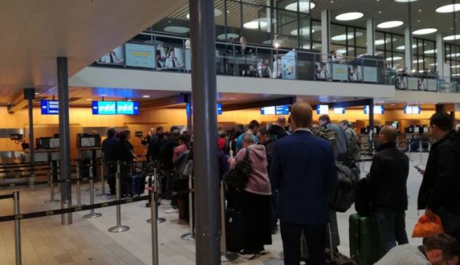 Șapte pasageri care aveau locuri rezervate la Wizz Air nu au urcat în avion