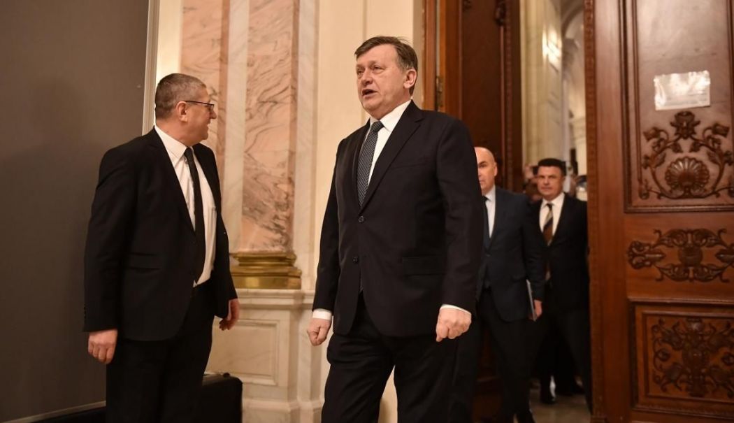 Liderii Coaliției au constituit alianța electorală „România înainte” - coalitie-lideri-1740059191.jpg