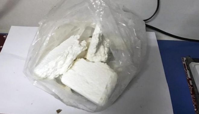 FLAGRANT PE AUTOSTRADA SOARELUI! COCAINĂ adusă din Olanda, în plasa DIICOT - cocaina-1584360950.jpg