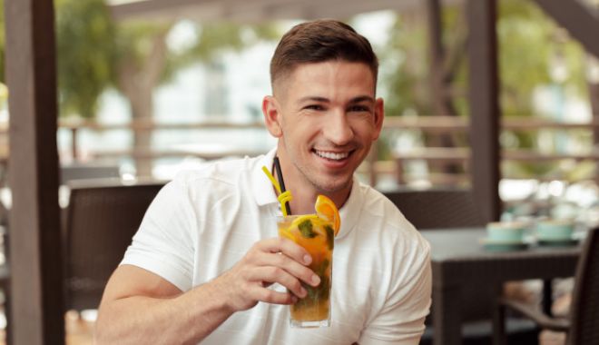 Cocktail specialitatea casei: 