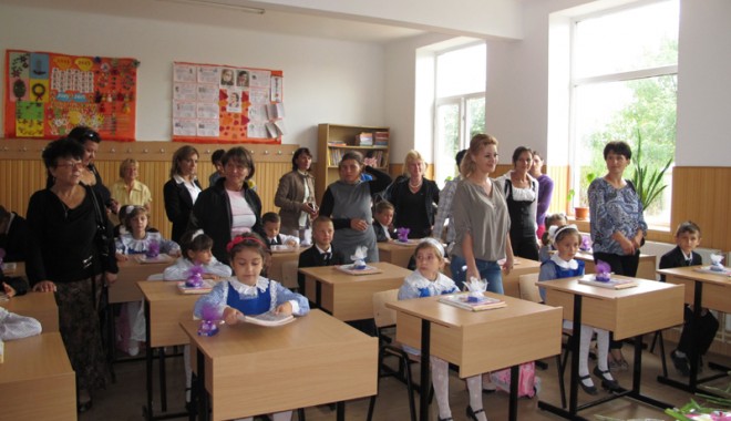 Liceul Tehnologic din Cogealac, renovat cu ajutorul Grupului CEZ - cogealac-1347910346.jpg