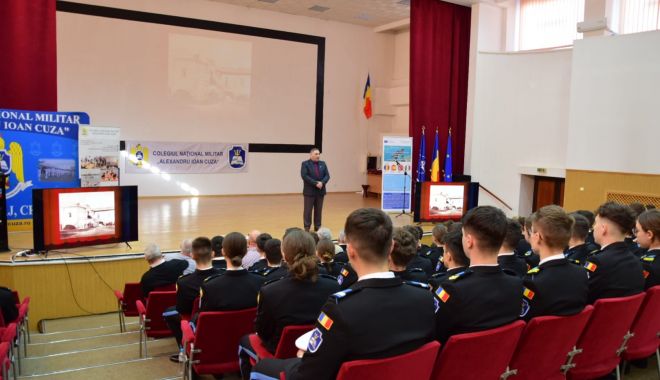 Foști absolvenți ai Liceului Militar de Marină, în vizită la colegii lor - colegiulmilitar-1674465371.jpg