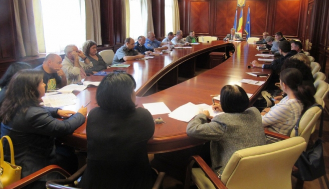 Ce teme de interes județean s-au discutat la Colegiul Prefectural - colegiulprefectural-1474562591.jpg
