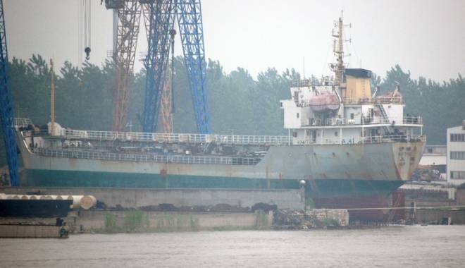 Coliziune gravă între un tanc petrolier și o navă de pescuit - coliziunegrava-1446742511.jpg