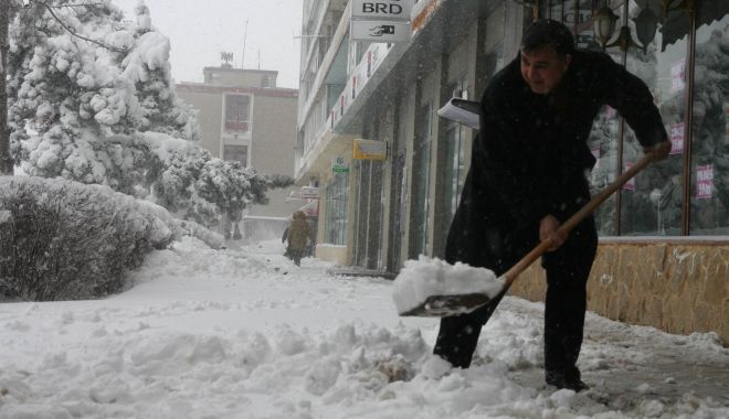Atenție șoferi, cod galben de ninsori! Drumarii, pregătiţi să intervină - comandamentdeiarna-1611668040.jpg