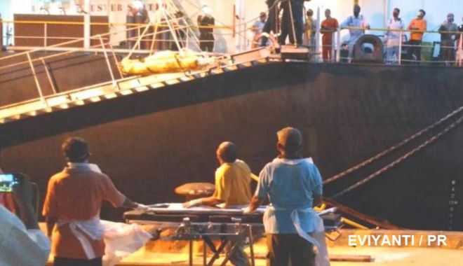Comandantul unei nave a murit stând pe scaun - comandantuluneinaveamuritstandpe-1589436837.jpg