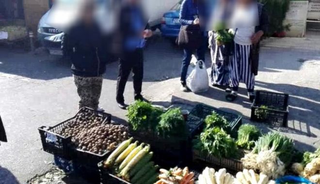 Comercianții stradali din Tomis III, puși pe fugă  de polițiștii locali - comerciantiistradali2-1539358340.jpg
