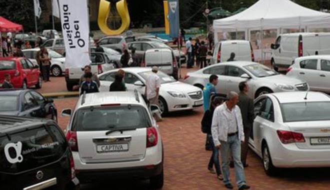 Comerțul auto-moto a prins viteză - comertulauto-1444381903.jpg