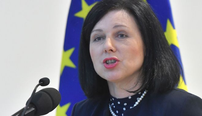 Comisarul european pentru Justiție critică reforma din sistemul judiciar polonez - comisarul-1581275022.jpg