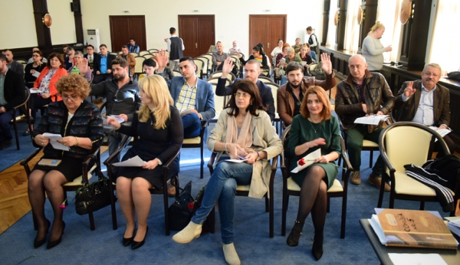 Consilierii locali se reunesc în comisie - comisieprimarie-1508249047.jpg