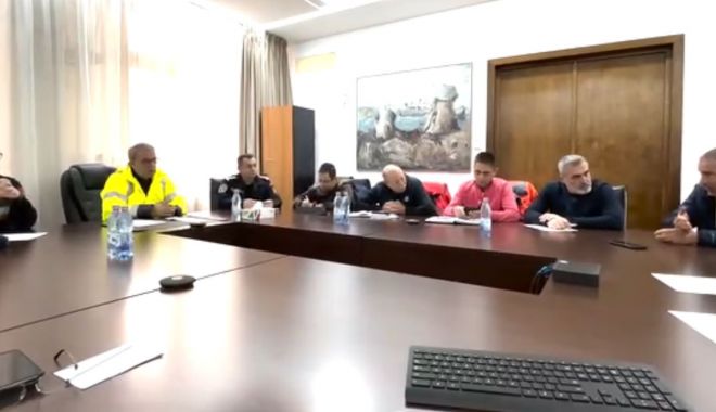 Constanța, după CODUL ROȘU! Comitetul Local pentru Situații de Urgență întrunit la Primărie - comitet-1700400122.jpg