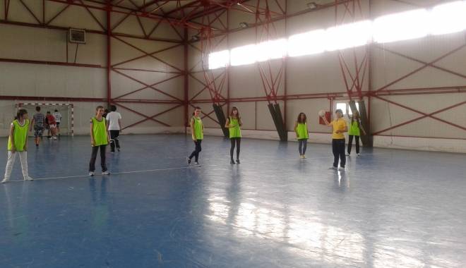Competiții sportive în șapte unități școlareki - competitiisportive1-1423764284.jpg