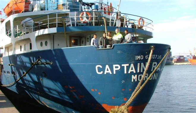 Crește numărul navigatorilor români trași pe sfoară - complicelerechinilordinshipping-1442842402.jpg